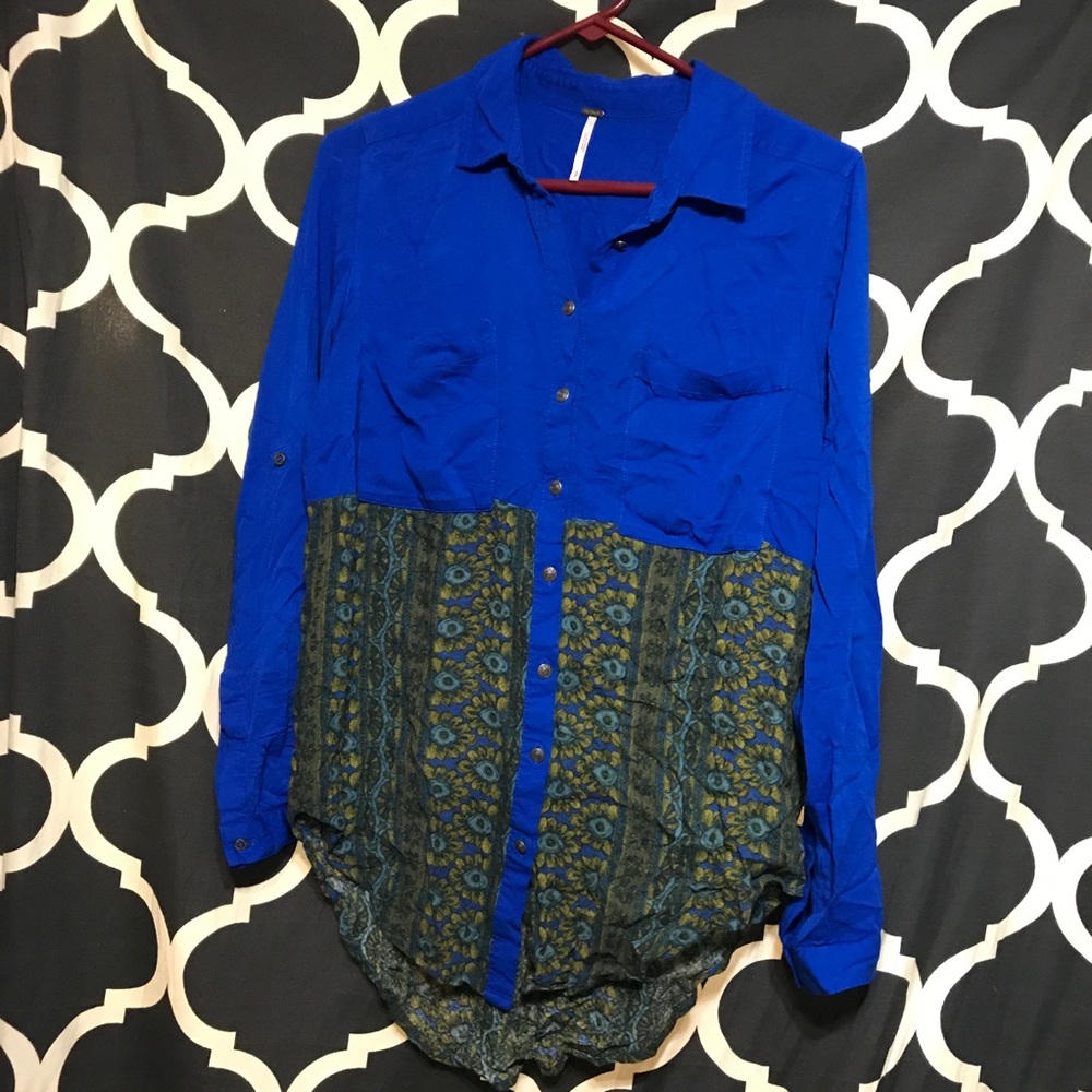 EUC Free People BLUE button down shirt S